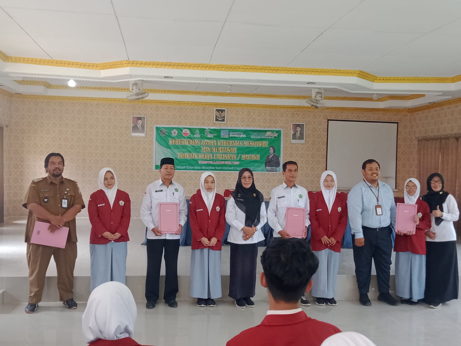 MAN Mempawah Lepas Siswa Kelas XII Ikuti Program Magang BGI