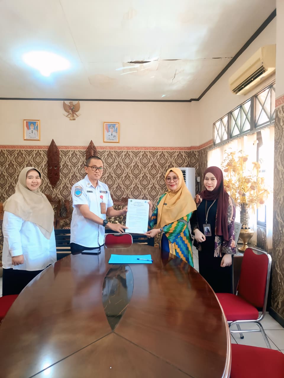 Penandatanganan MoU MAN Mempawah dengan Dinas Perhubungan dan Lingkungan Hidup Kabupaten Mempawah